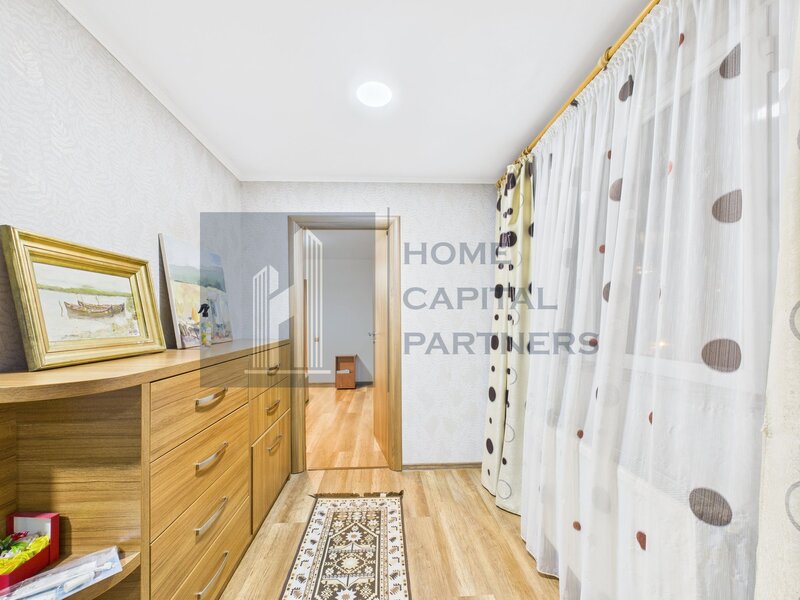 Casa Proprietate rezidentiala unica: 726 mp, 15 camere, 4 niveluri