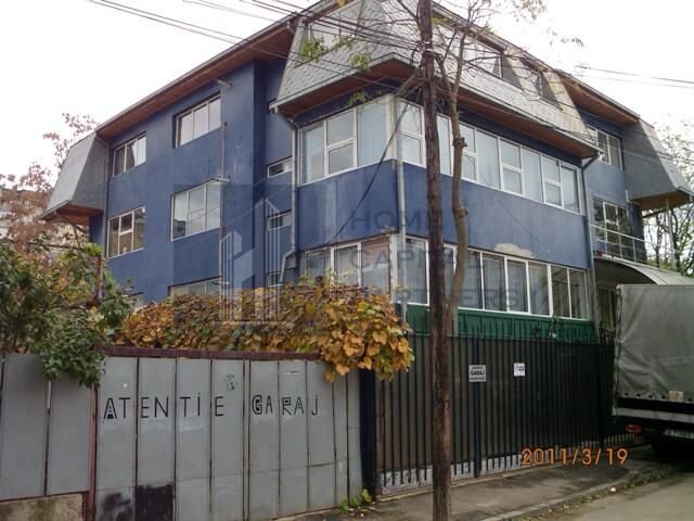 Casa Proprietate rezidentiala unica: 726 mp, 15 camere, 4 niveluri