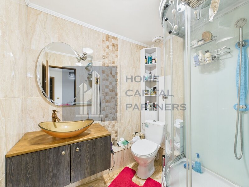 Casa Proprietate rezidentiala unica: 726 mp, 15 camere, 4 niveluri